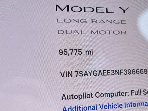 Used 2022 Tesla Model Y Long Range AWD/4WD image 29