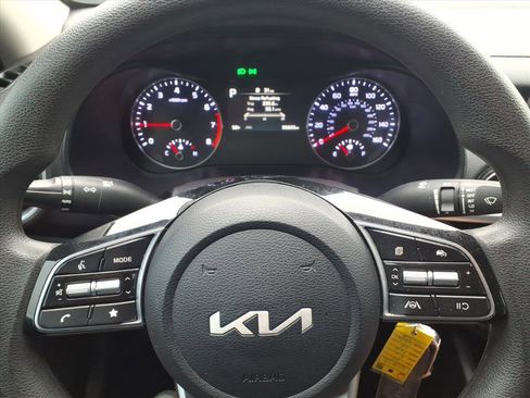 Used 2024 Kia Forte LXS w/ LXS Technology Package image 12