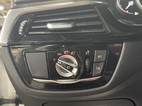 Used 2019 BMW 530i xDrive w/ Convenience Package image 20