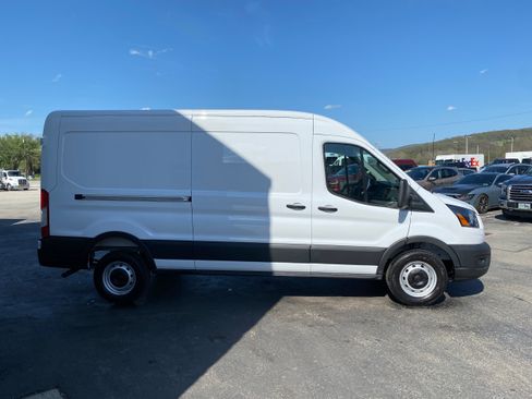 New 2026 Ford Transit 250 148 Medium Roof RWD image 8