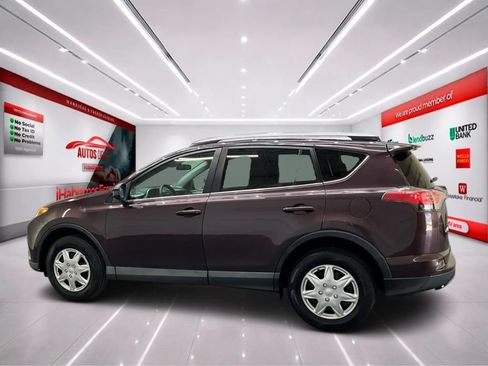 Used 2018 Toyota RAV4 LE AWD/4WD image 4