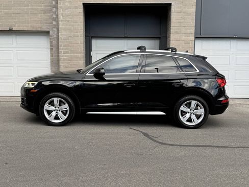 Used 2018 Audi Q5 2.0T Premium Plus w/ Premium Plus Package AWD/4WD image 2
