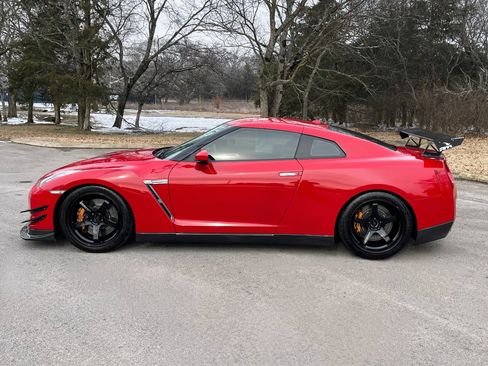 Used 2009 Nissan GT-R Premium image 7