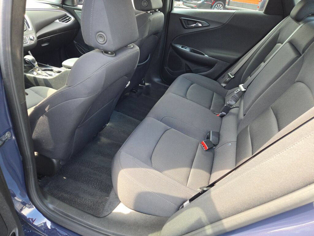 Certified 2025 Chevrolet Malibu LT FWD image 19