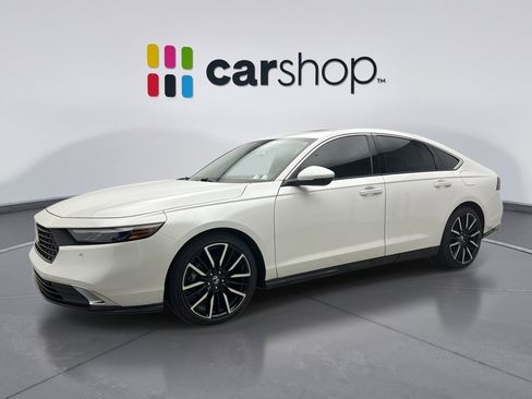 Used 2023 Honda Accord Touring image 1
