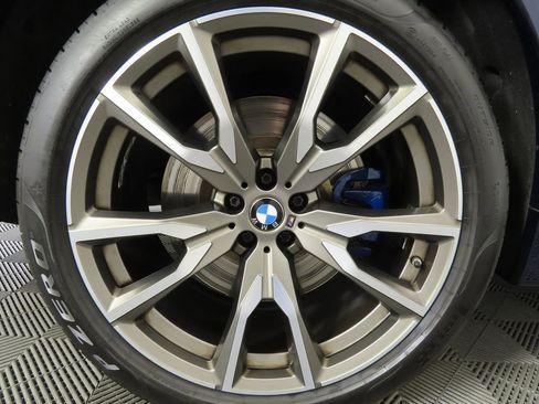 Used 2020 BMW X7 M50i image 33