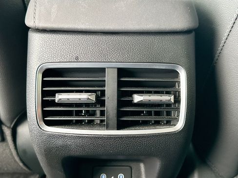 Used 2025 Hyundai Sonata Limited FWD image 18