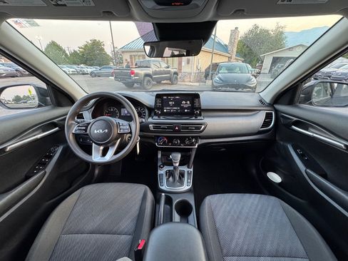 Used 2022 Kia Seltos LX AWD/4WD image 11