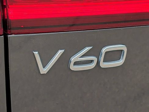 Used 2025 Volvo V60 B5 Cross Country Plus AWD/4WD image 41
