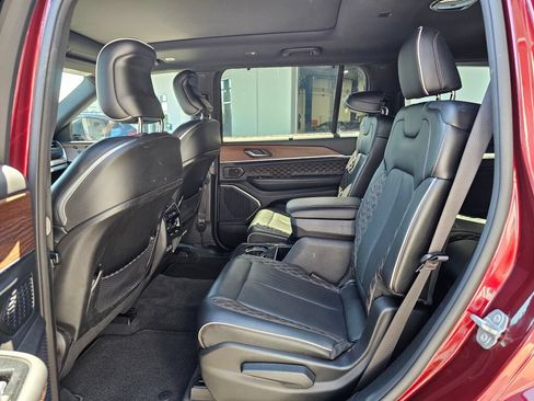 Used 2021 Jeep Grand Cherokee L Summit w/ Advanced Protech Group IV AWD/4WD image 18