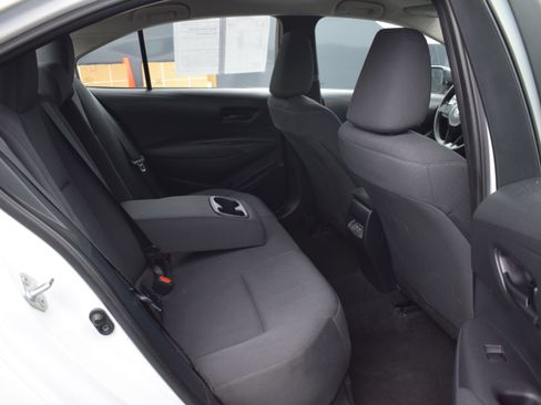 Used 2024 Toyota Corolla LE FWD image 11