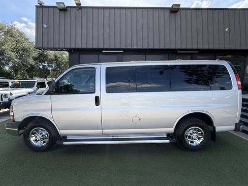 Used 2014 Chevrolet Express 2500 LT w/ LT Preferred Equipment Group RWD image 7