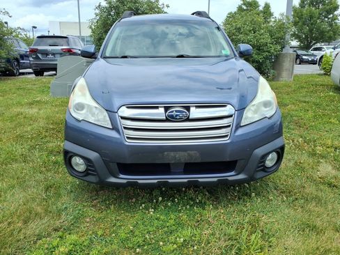 Used 2014 Subaru Outback 2.5i Premium w/ Moonroof Package AWD/4WD image 2