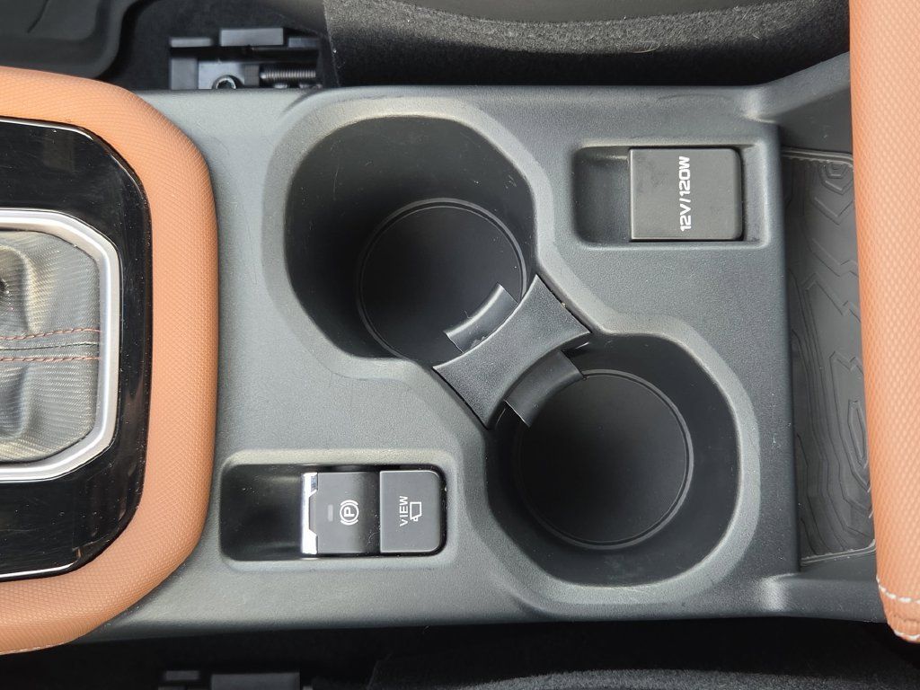 Used 2025 Subaru Forester Touring AWD/4WD image 41