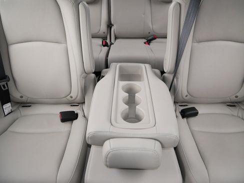 Certified 2026 Honda Odyssey EX-L image 13