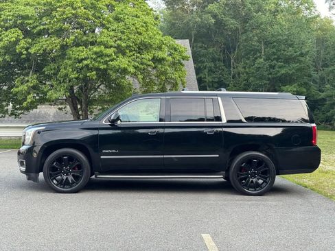 Used 2015 GMC Yukon XL Denali w/ Touring Package AWD/4WD image 4