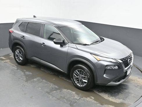 Used 2023 Nissan Rogue S image 32