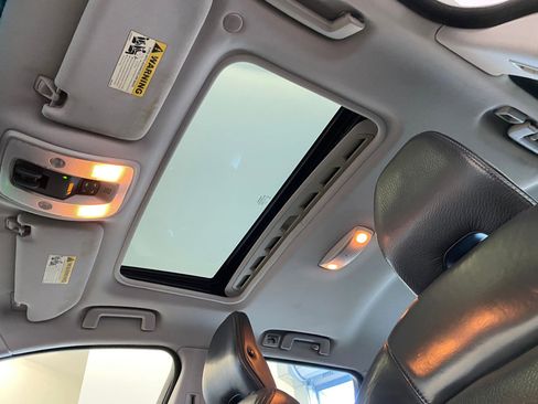 Used 2011 Volvo XC70 3.2 image 14