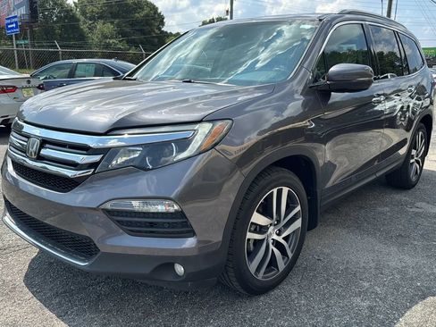 Used 2017 Honda Pilot Touring image 7