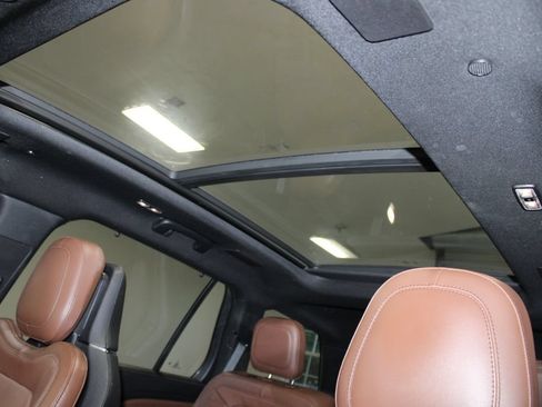 Used 2022 Lincoln Aviator Reserve w/ Equipment Group 201A AWD/4WD image 36