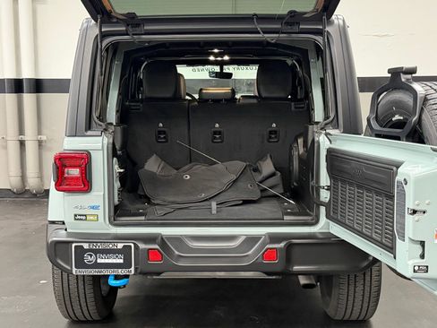 Used 2023 Jeep Wrangler Unlimited Sahara w/ Cold Weather Group image 15