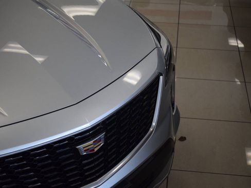 Used 2020 Cadillac XT4 Premium Luxury FWD image 5