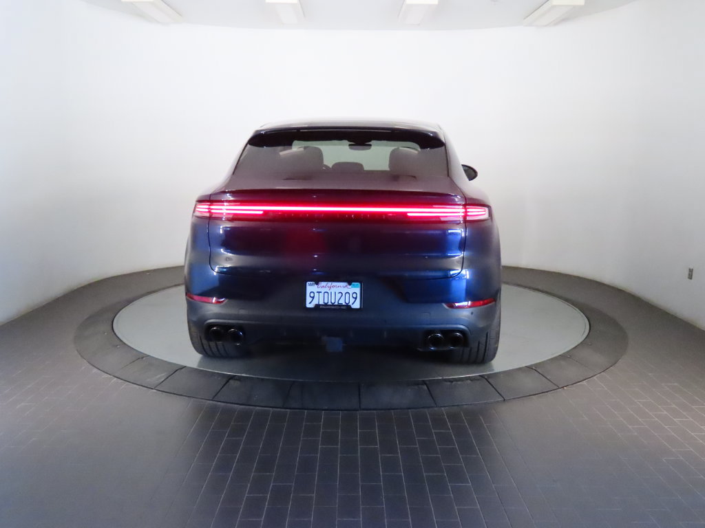 Used 2025 Porsche Cayenne S AWD/4WD image 6