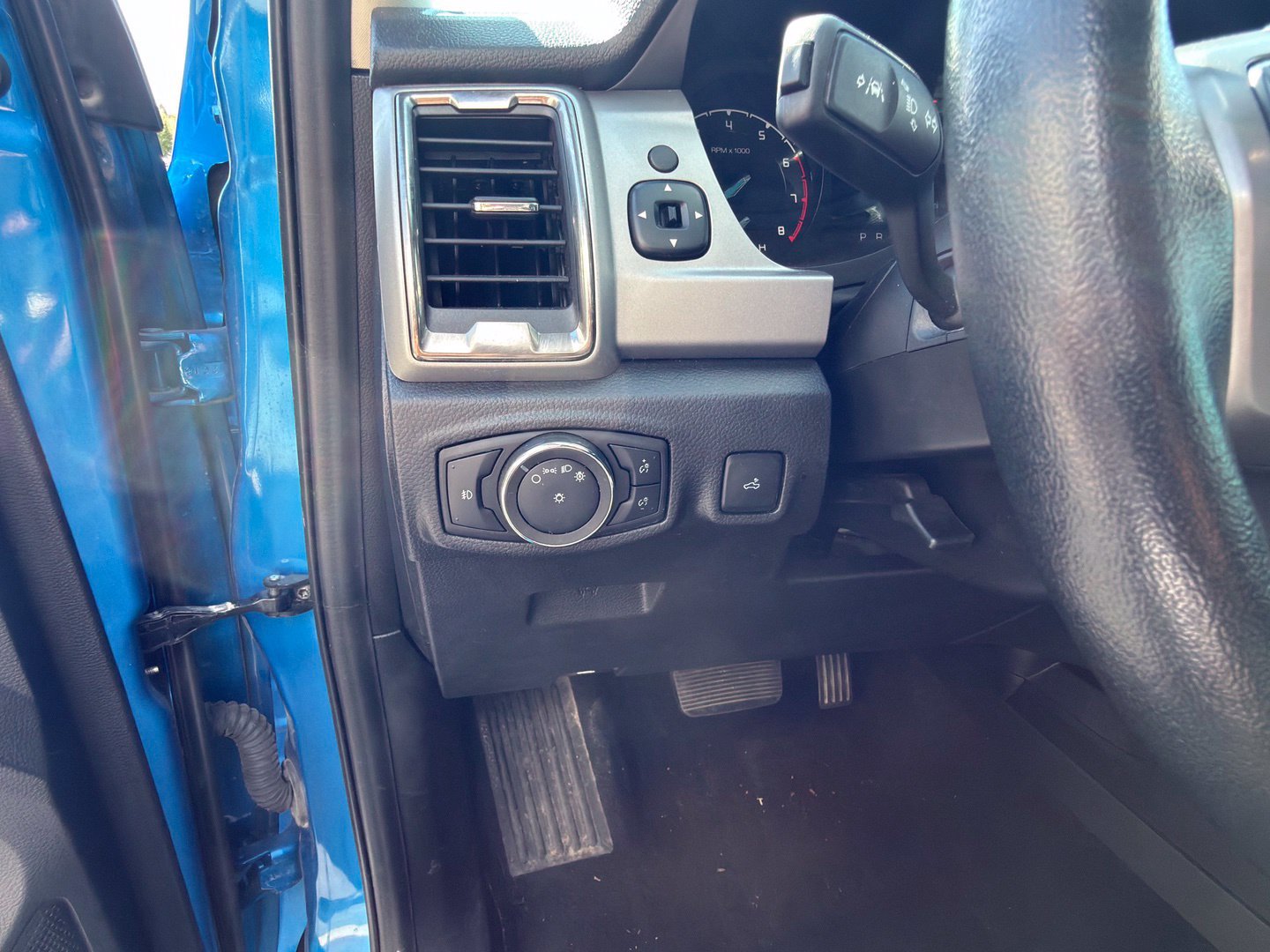 Used 2023 Ford Ranger XLT w/ Equipment Group 302A High AWD/4WD image 19