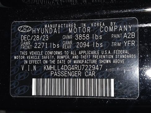 Used 2024 Hyundai Elantra SE image 33