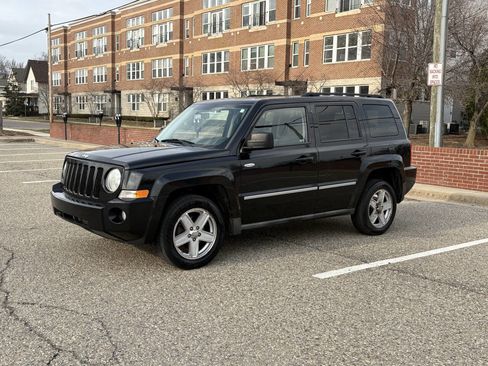 Used 2010 Jeep Patriot Latitude AWD/4WD image 21