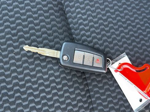 Used 2022 Nissan Rogue Sport S image 20