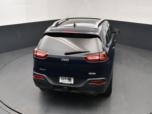 Used 2016 Jeep Cherokee Latitude w/ Cold Weather Group image 17