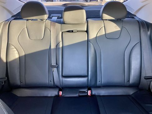 Used 2023 Hyundai Elantra Limited image 24