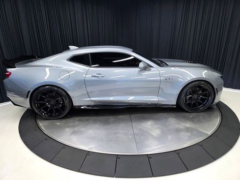 Used 2024 Chevrolet Camaro LT RWD image 18