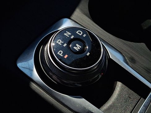 Used 2020 Ford Escape Titanium image 15