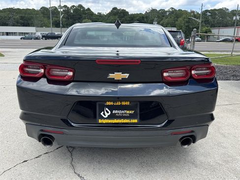 Used 2020 Chevrolet Camaro LT RWD image 6