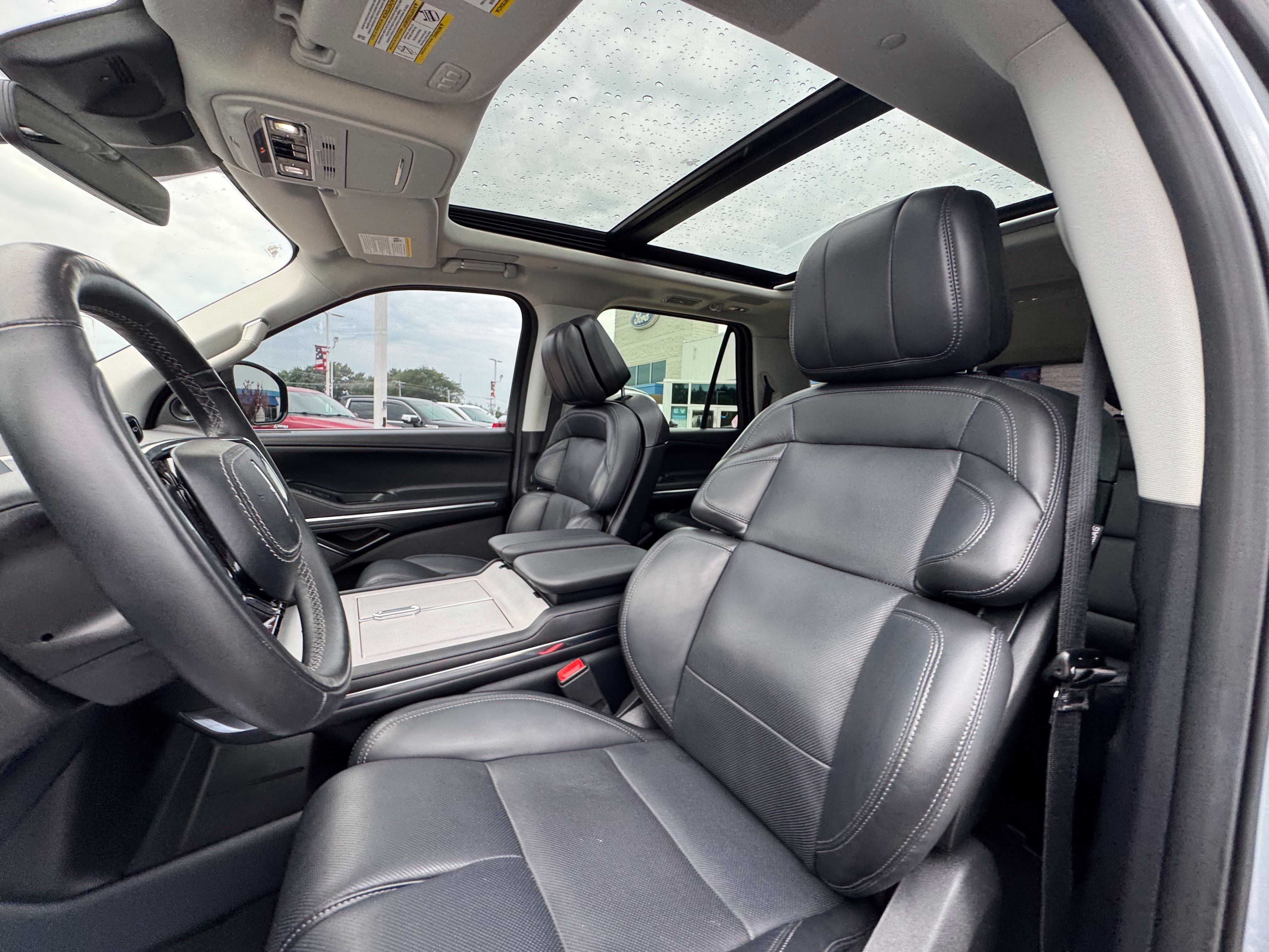 Used 2025 Lincoln Navigator L Reserve AWD/4WD image 35