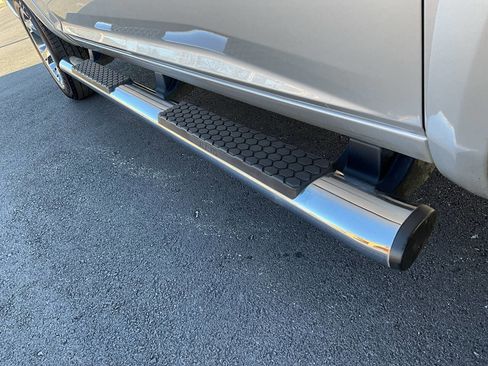 Used 2016 RAM 1500 Laramie w/ Convenience Group image 24