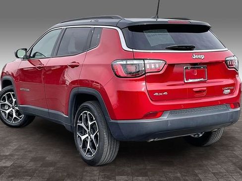 Used 2025 Jeep Compass Limited AWD/4WD image 12