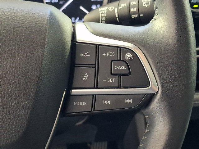 Certified 2020 Toyota Highlander XLE FWD image 26