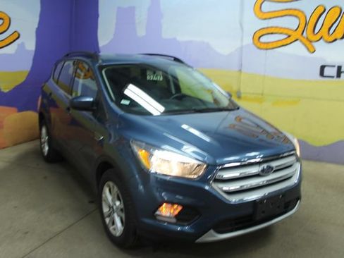 Used 2018 Ford Escape SE w/ SE SYNC Package AWD/4WD image 2