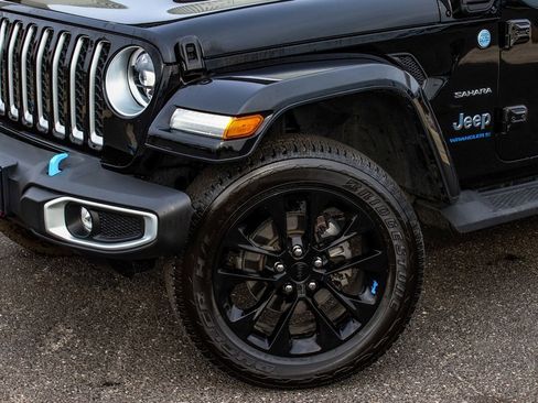 Used 2023 Jeep Wrangler Unlimited Sahara image 47