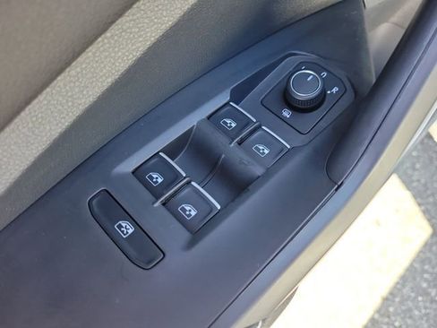 Used 2026 Volkswagen Jetta Sport FWD image 12