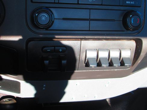 Used 2011 Ford F450 XL w/ PWR Equipment Group image 14