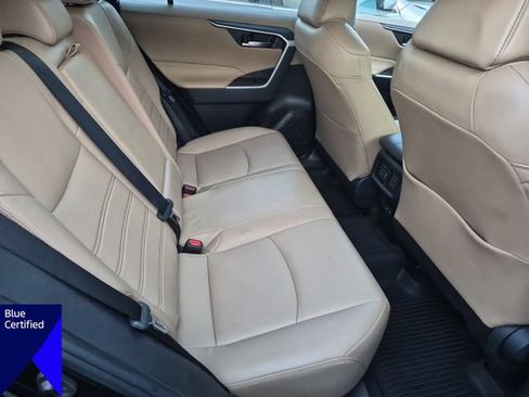 Used 2022 Toyota RAV4 XLE Premium FWD image 33