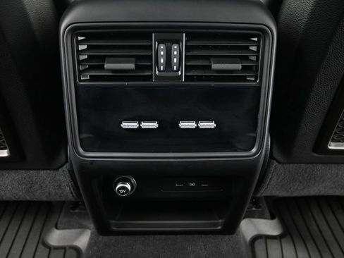 Certified 2024 Porsche Cayenne Turbo AWD/4WD image 8