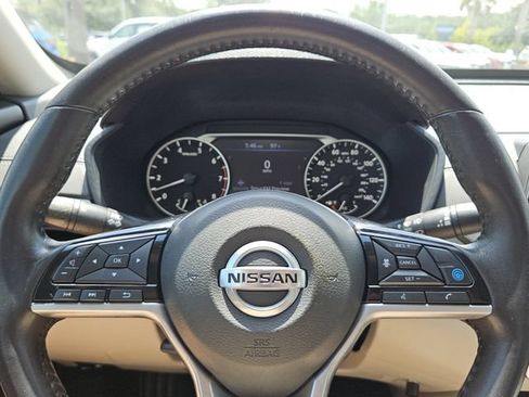 Used 2019 Nissan Altima 2.5 SV FWD image 11