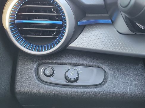 Used 2024 Chevrolet Trax LS w/ LS Convenience Package image 14