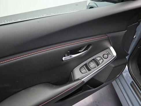 New 2025 Nissan Sentra SR image 11