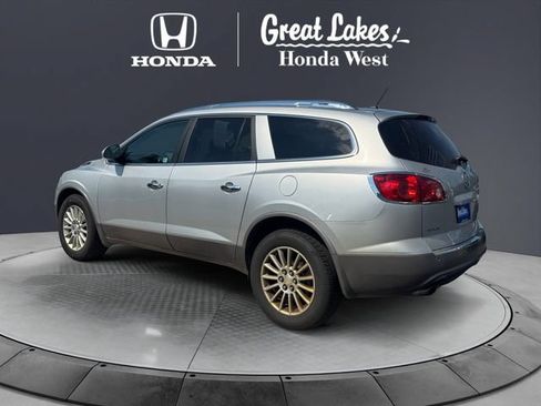 Used 2011 Buick Enclave CXL FWD image 3
